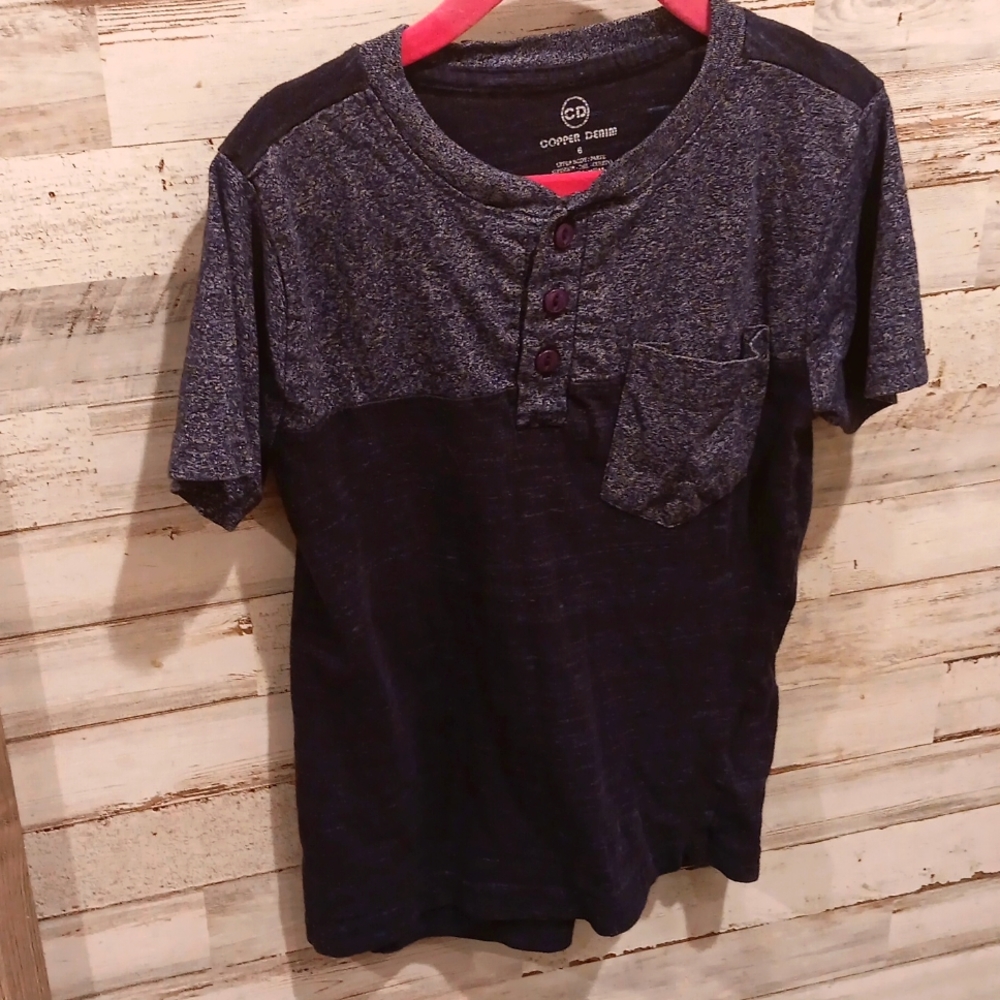 Copper Denim boys tee.    Box 331